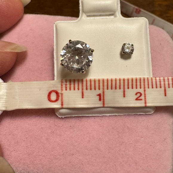 14K Solid Gold and Diamond Stud Earrings - Picture 2 of 8